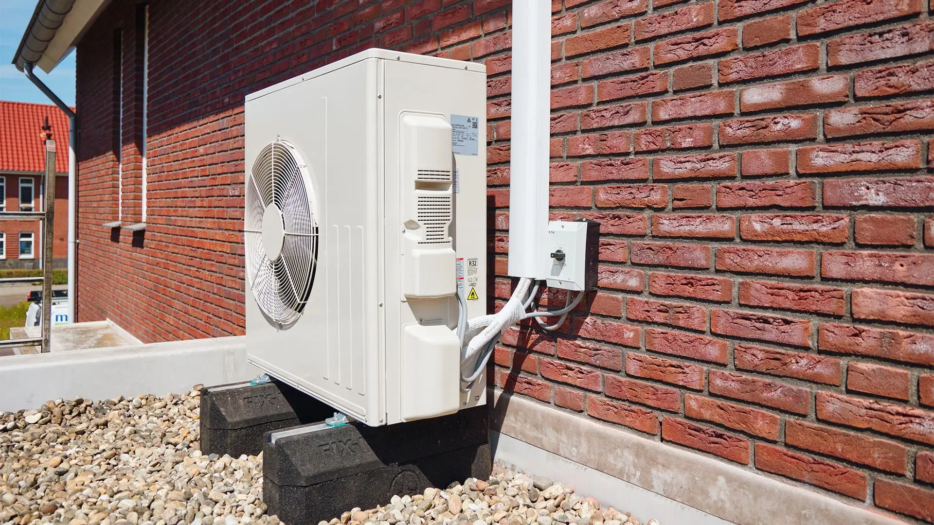 Hybride, all-electric ready of all-electric: Welke warmtepomp is de beste investering voor mijn woning?